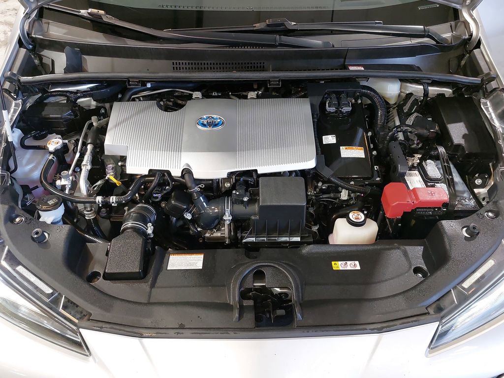 Used 2020 Toyota Prius XLE w/ Advanced Technology Package FWD image 31