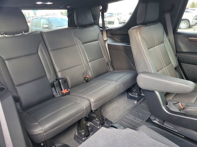 Used 2025 Chevrolet Tahoe High Country image 14