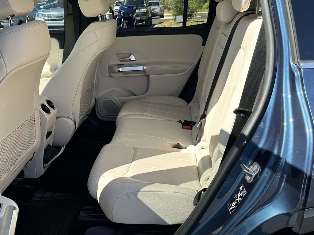 Used 2023 Mercedes-Benz GLB 250 image 10