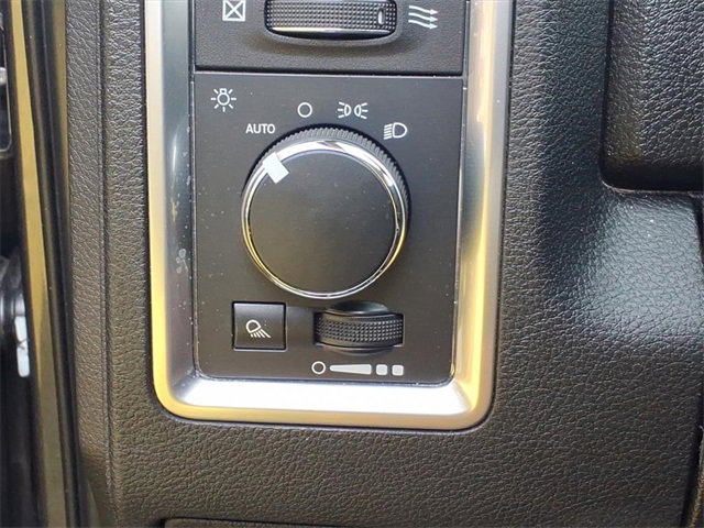 Used 2024 RAM 1500 Classic SLT image 20