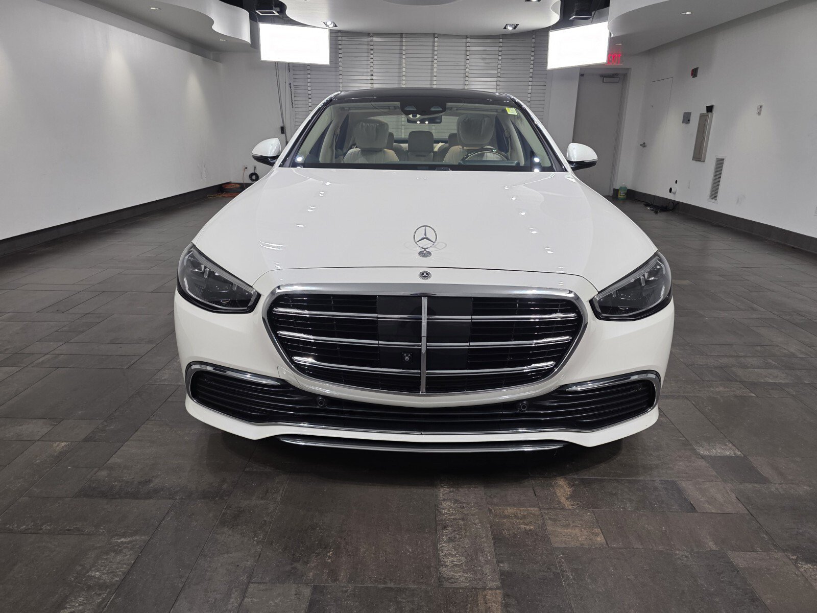 Used 2022 Mercedes-Benz S 500 4MATIC image 2