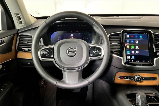 Used 2024 Volvo XC90 B5 Plus image 5