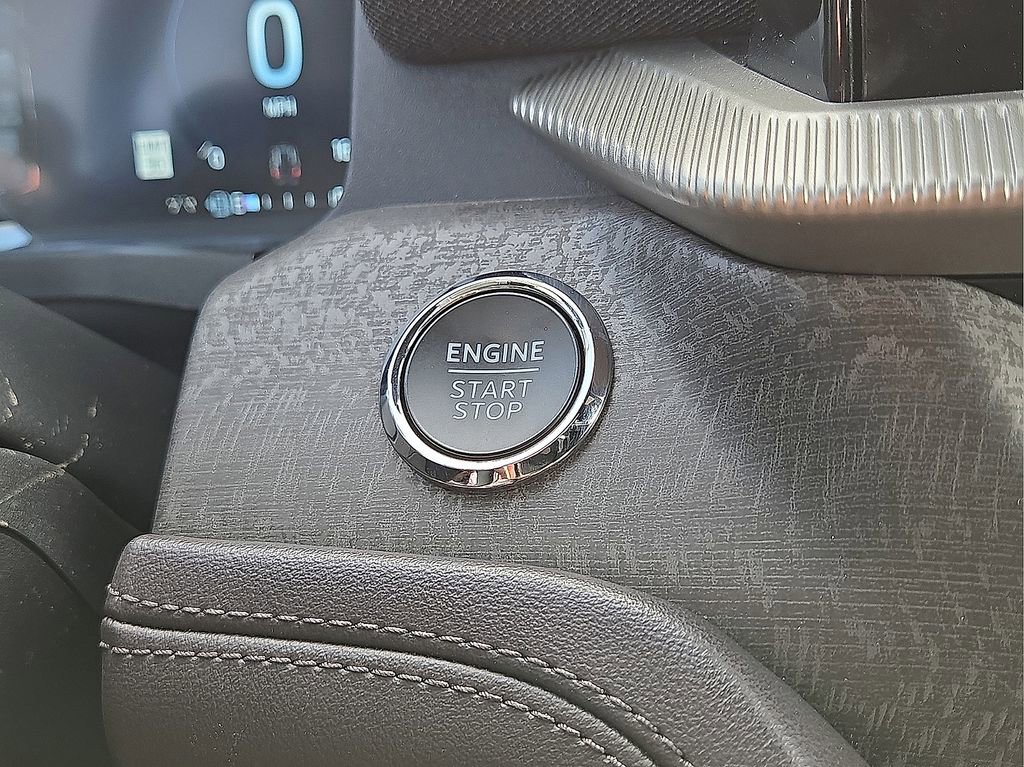 Used 2025 Ford Explorer Platinum w/ LUX Leather Package image 30