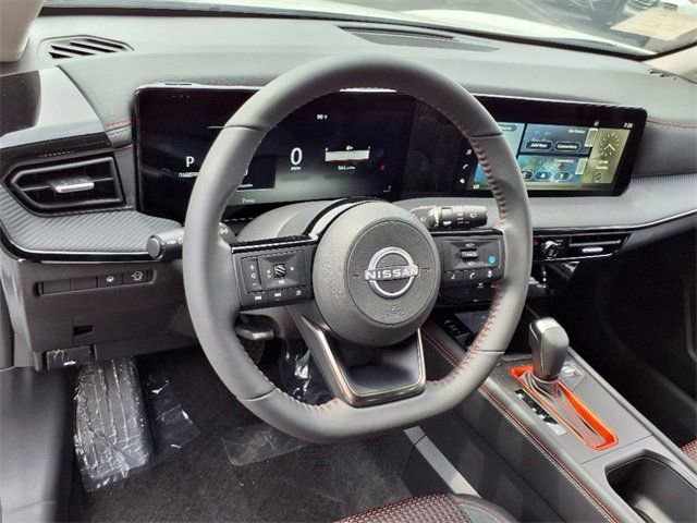 New 2025 Nissan Kicks SR image 11