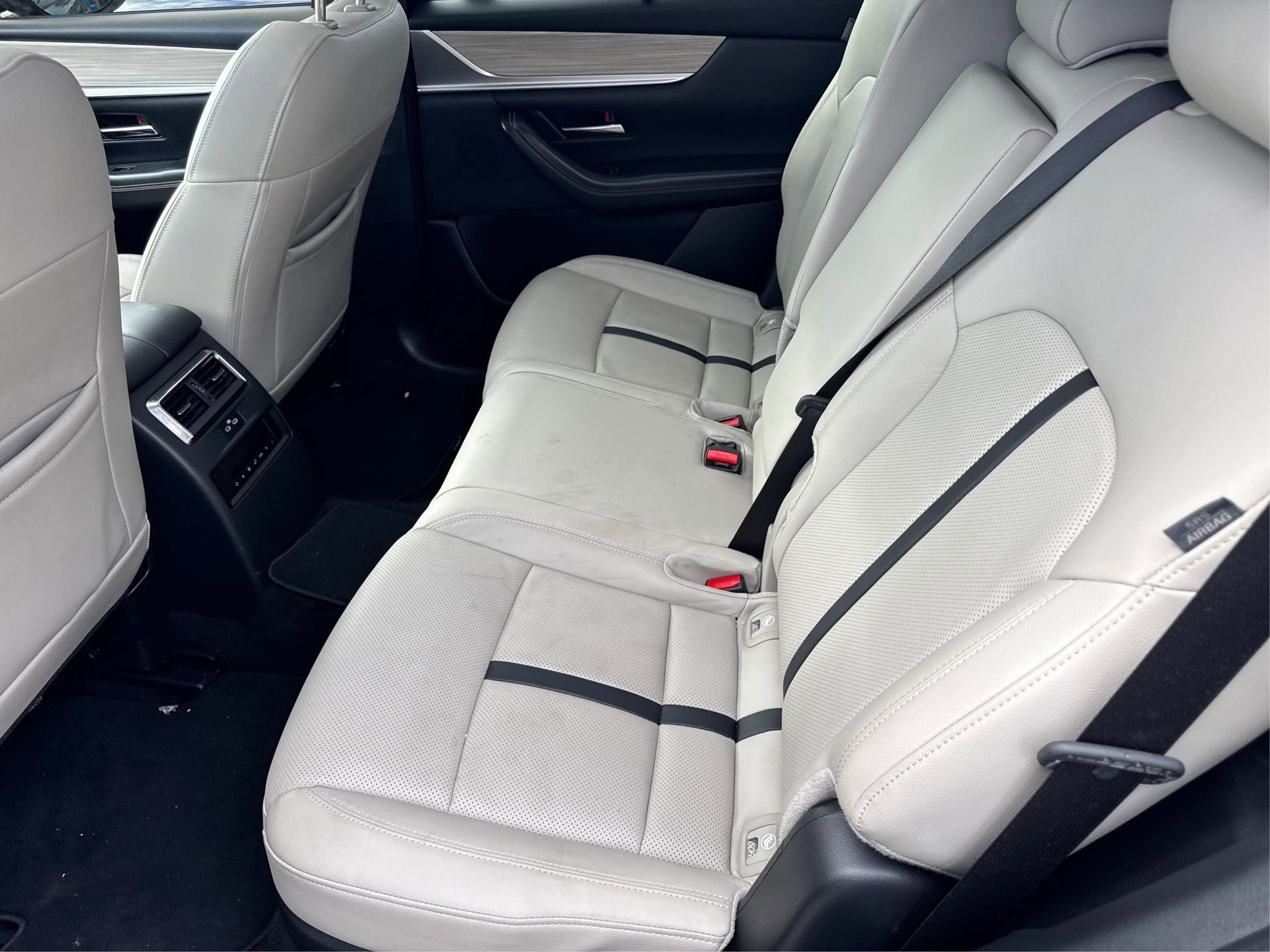 Used 2024 MAZDA CX-90 3.3 Turbo w/ Preferred Plus image 12