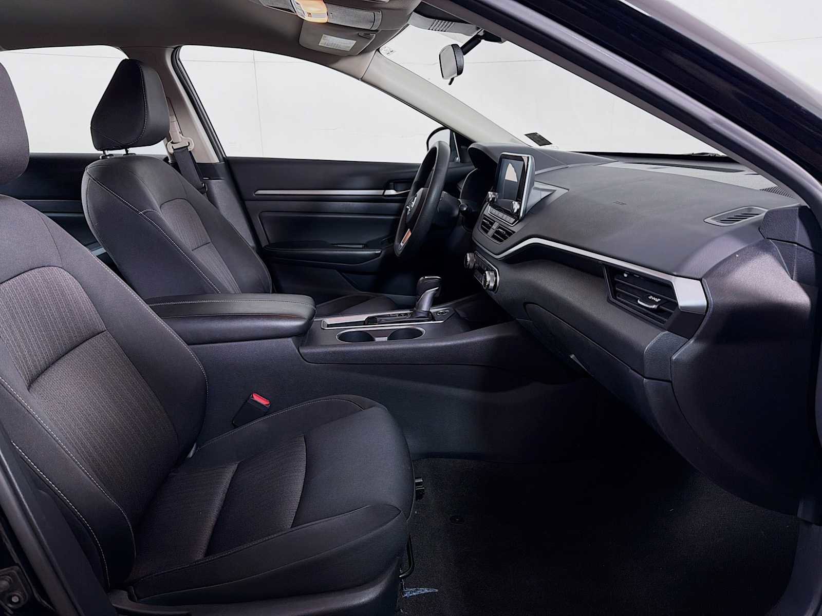 Used 2022 Nissan Altima 2.5 SV image 23