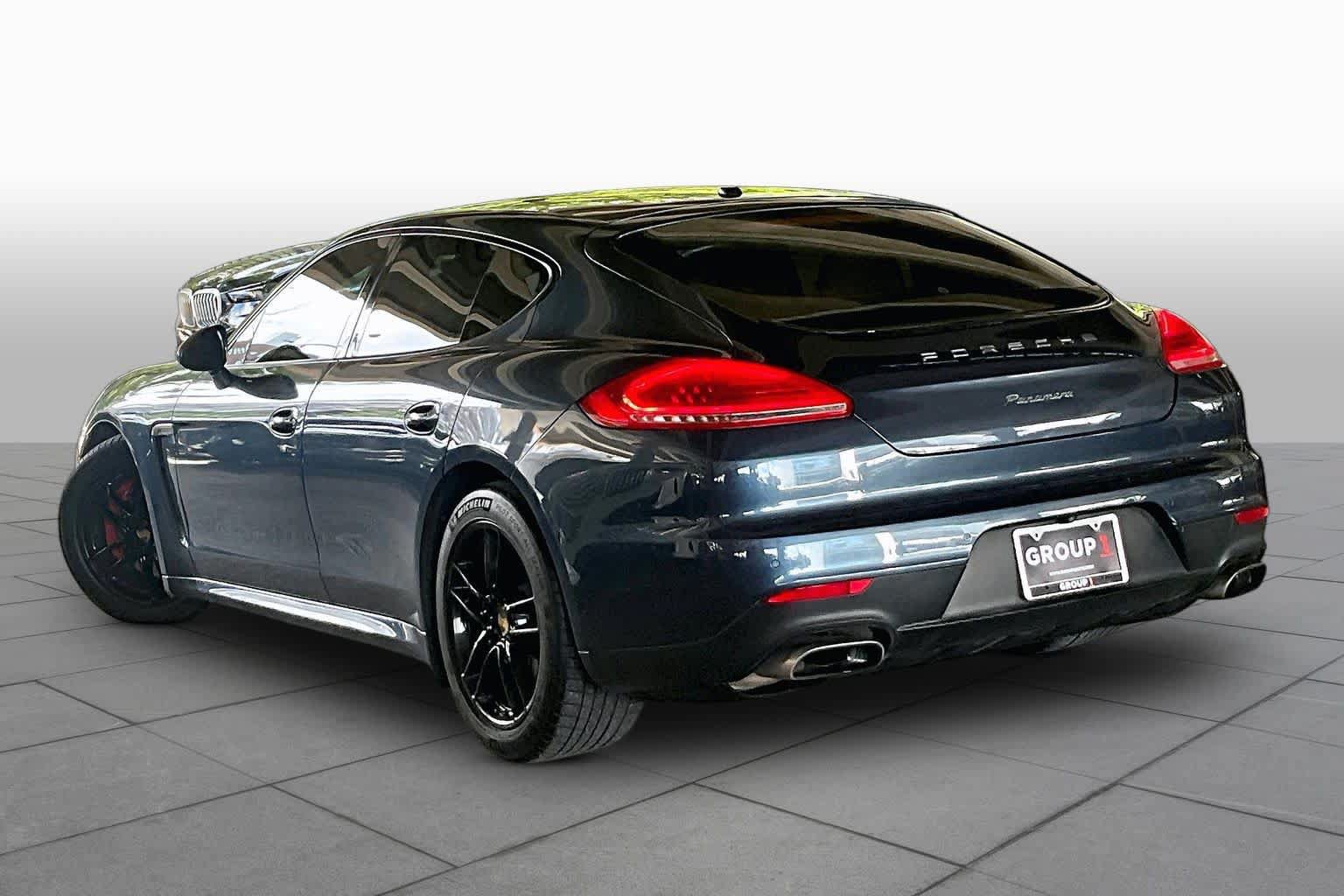 Used 2014 Porsche Panamera RWD image 11