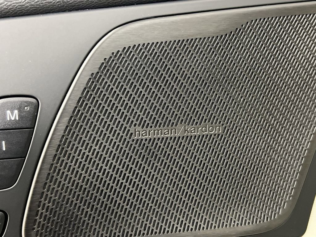 New 2026 Volvo XC60 B5 Ultra w/ Climate Package image 11