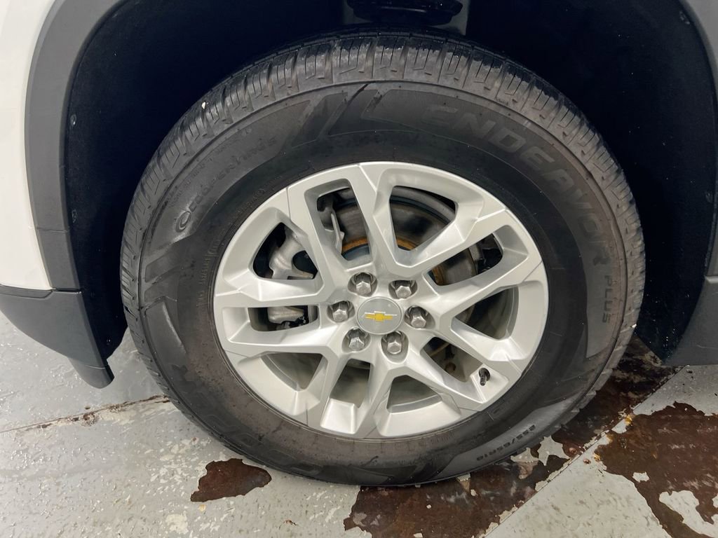 Used 2020 Chevrolet Traverse LS image 24