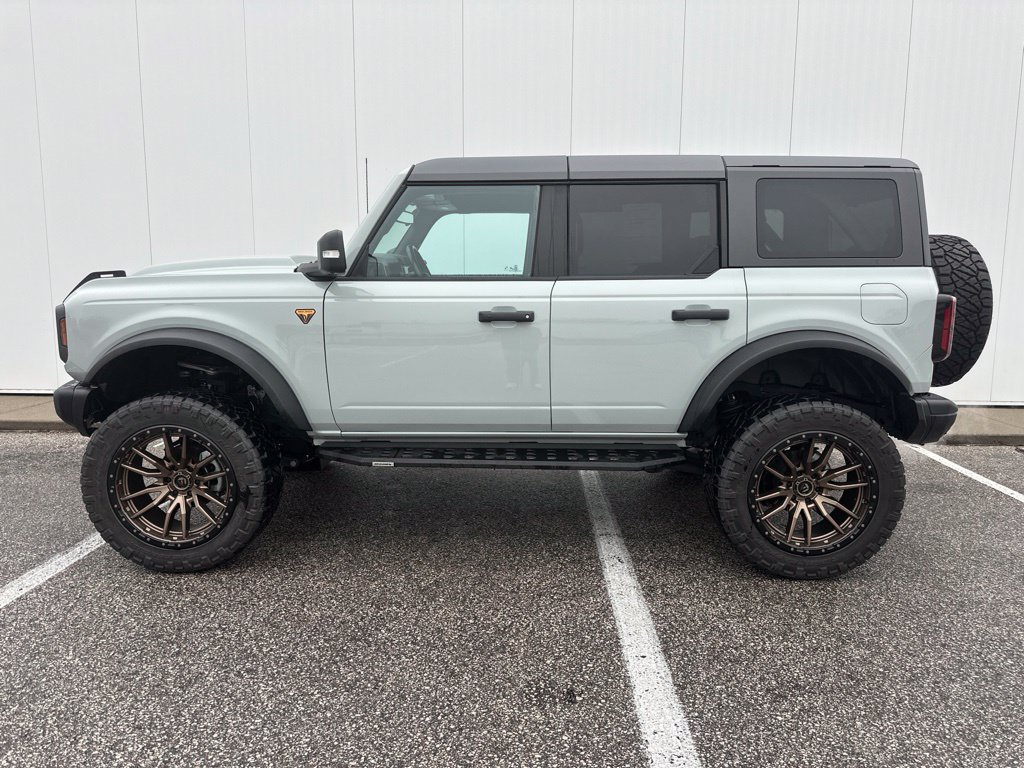 Certified 2023 Ford Bronco Badlands w/ Sasquatch Package AWD/4WD image 3