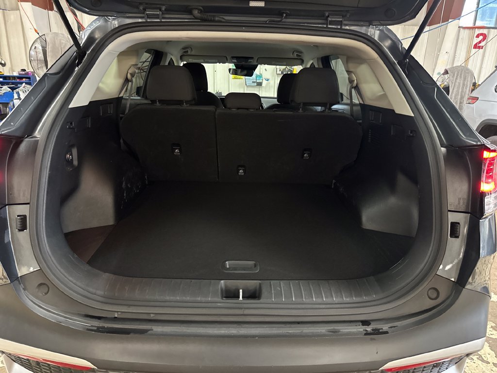Used 2023 Kia Sportage LX AWD/4WD image 26