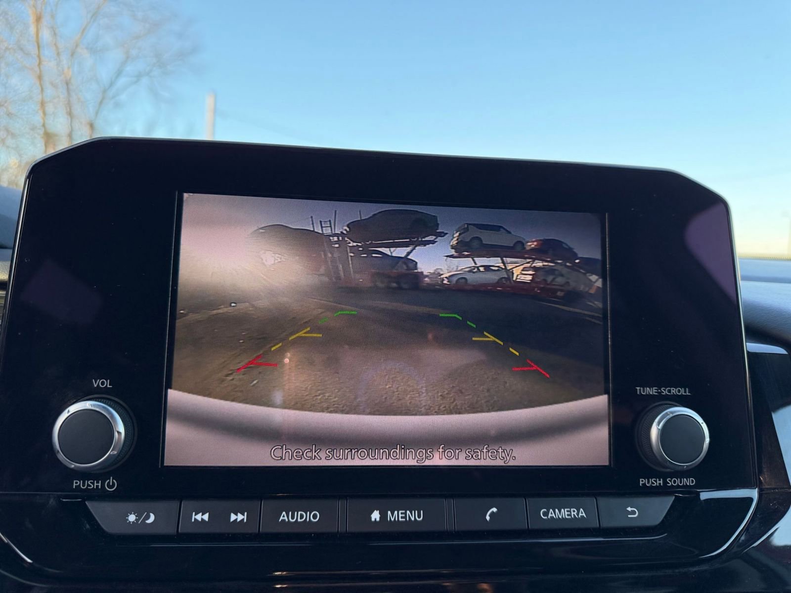 Used 2025 Nissan Pathfinder SV image 25