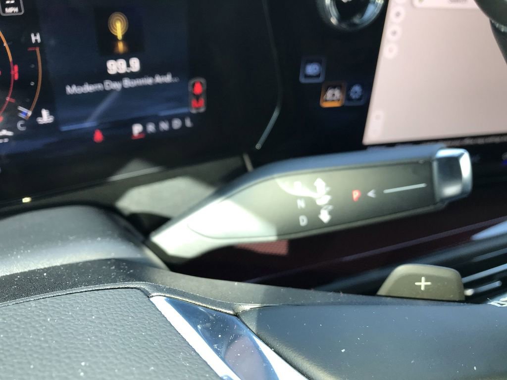 Used 2025 Chevrolet Traverse Z71 image 20