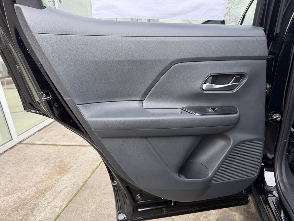 New 2026 Nissan Kicks SR w/ Cold Weather Package image 31