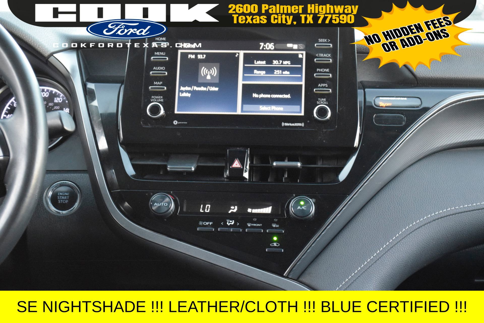 Used 2021 Toyota Camry SE w/ Convenience Package image 11