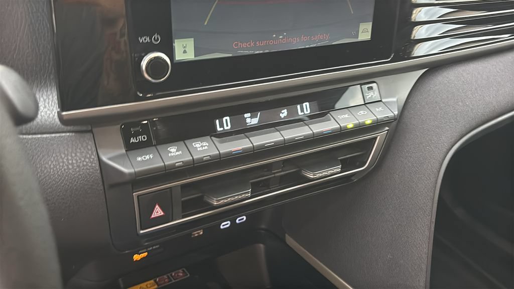 Used 2025 Toyota Camry LE FWD image 20