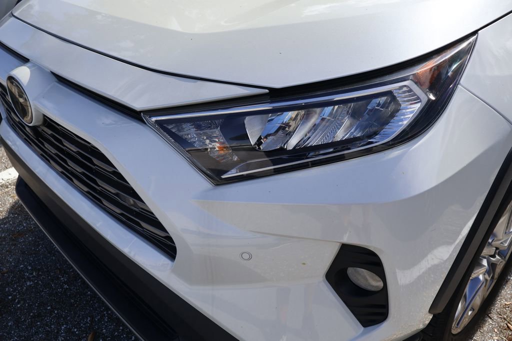 Used 2019 Toyota RAV4 Limited w/ Advanced Technology Package image 3