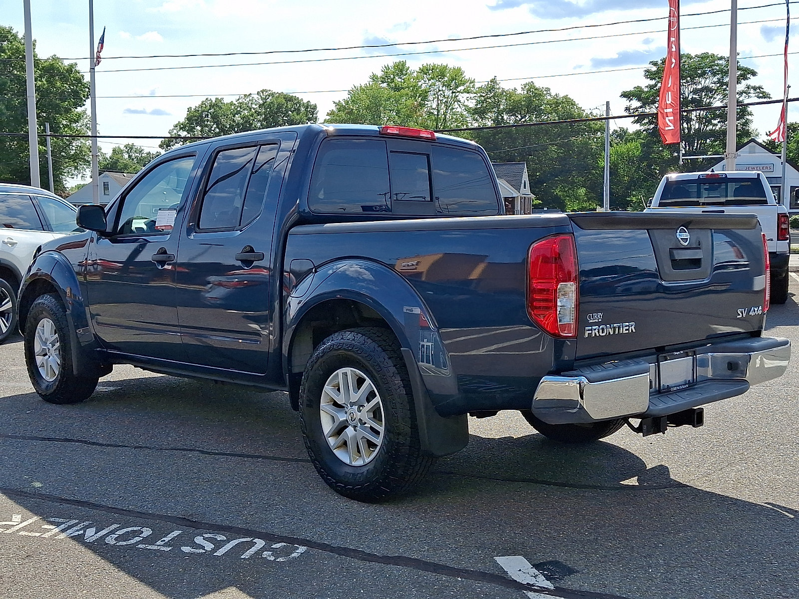 Used 2018 Nissan Frontier SV AWD/4WD image 4