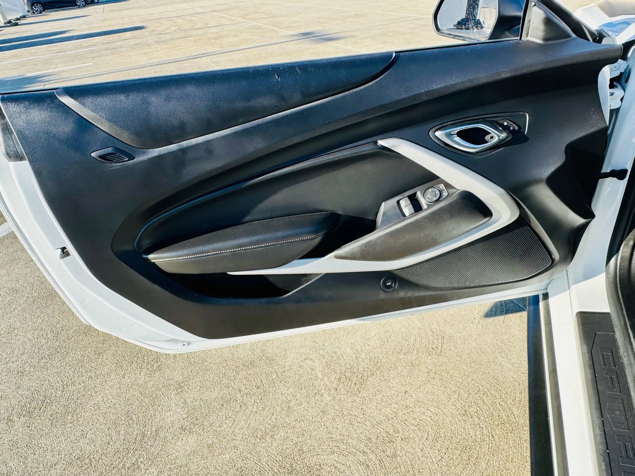 Used 2020 Chevrolet Camaro LT image 19