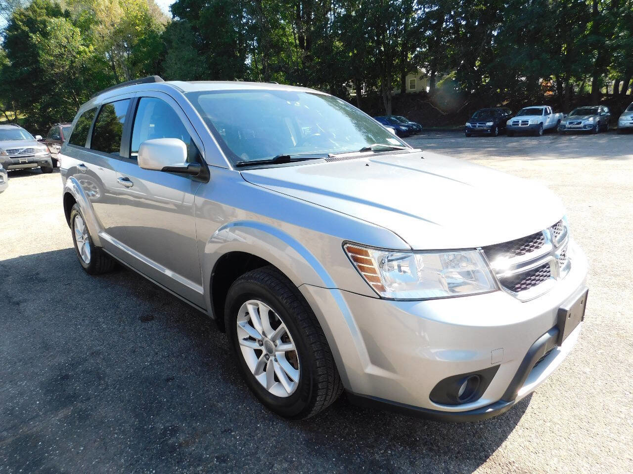Used 2017 Dodge Journey SXT w/ Safe & Sound Group image 1