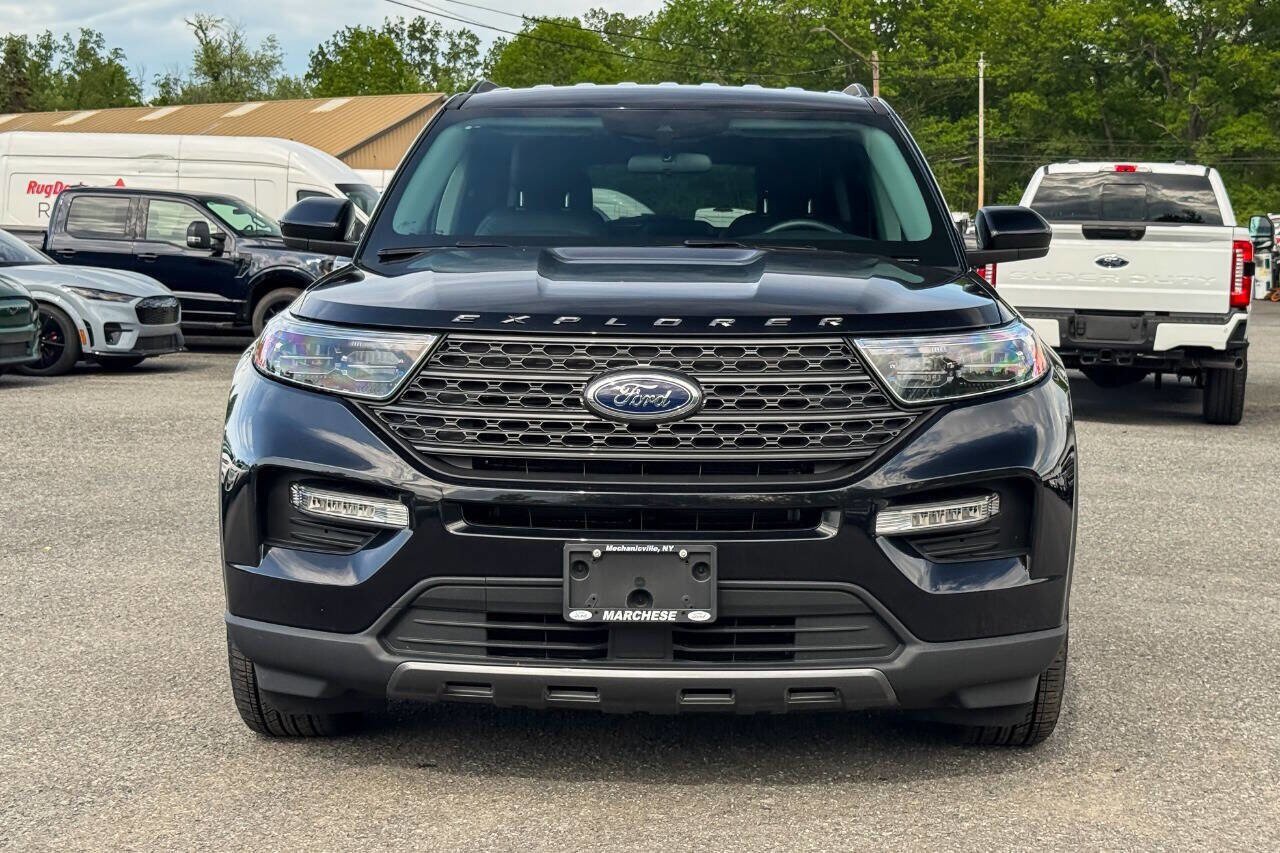 Used 2023 Ford Explorer XLT w/ Equipment Group 202A AWD/4WD image 8