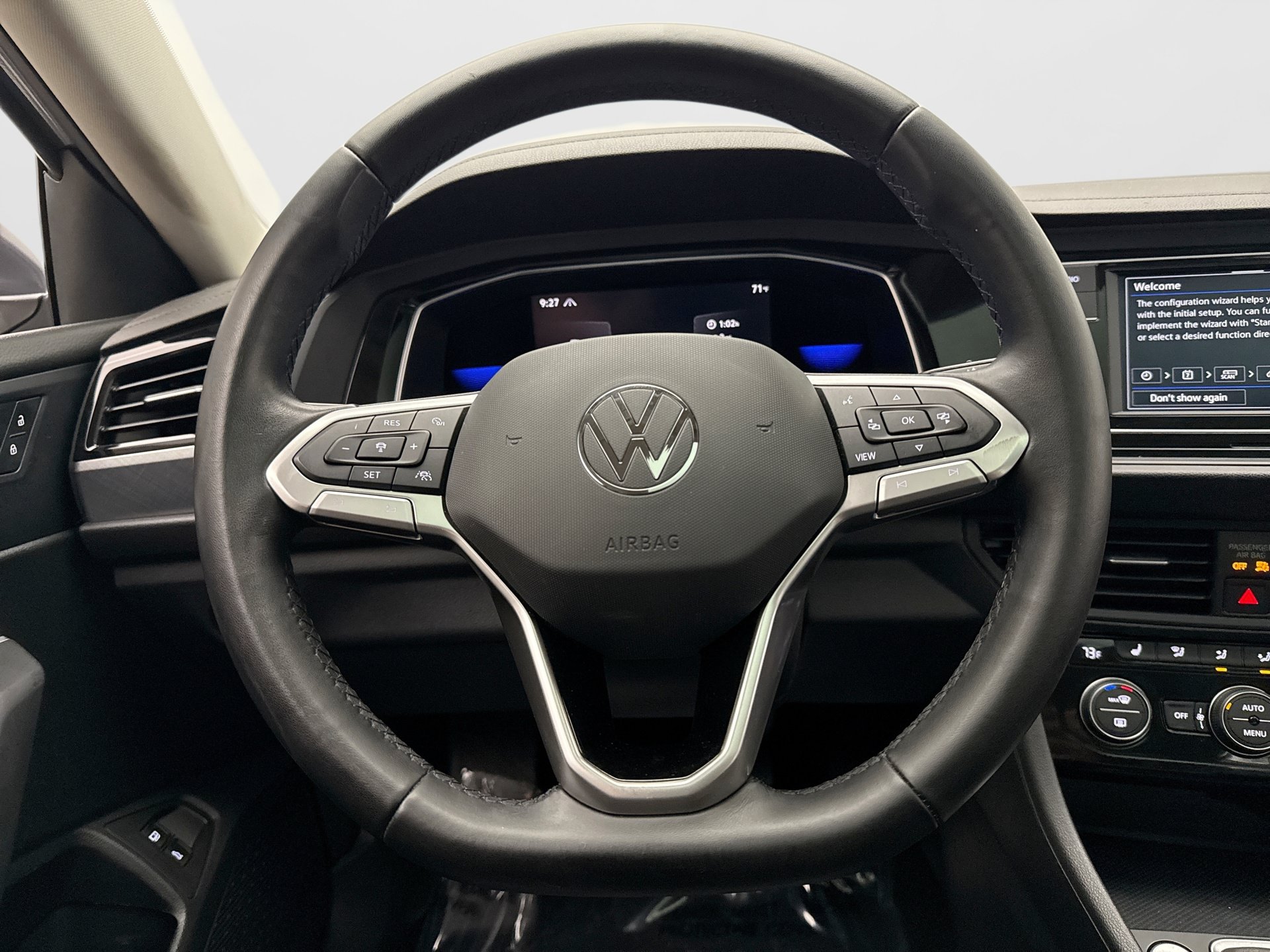 Used 2023 Volkswagen Jetta SE FWD image 12