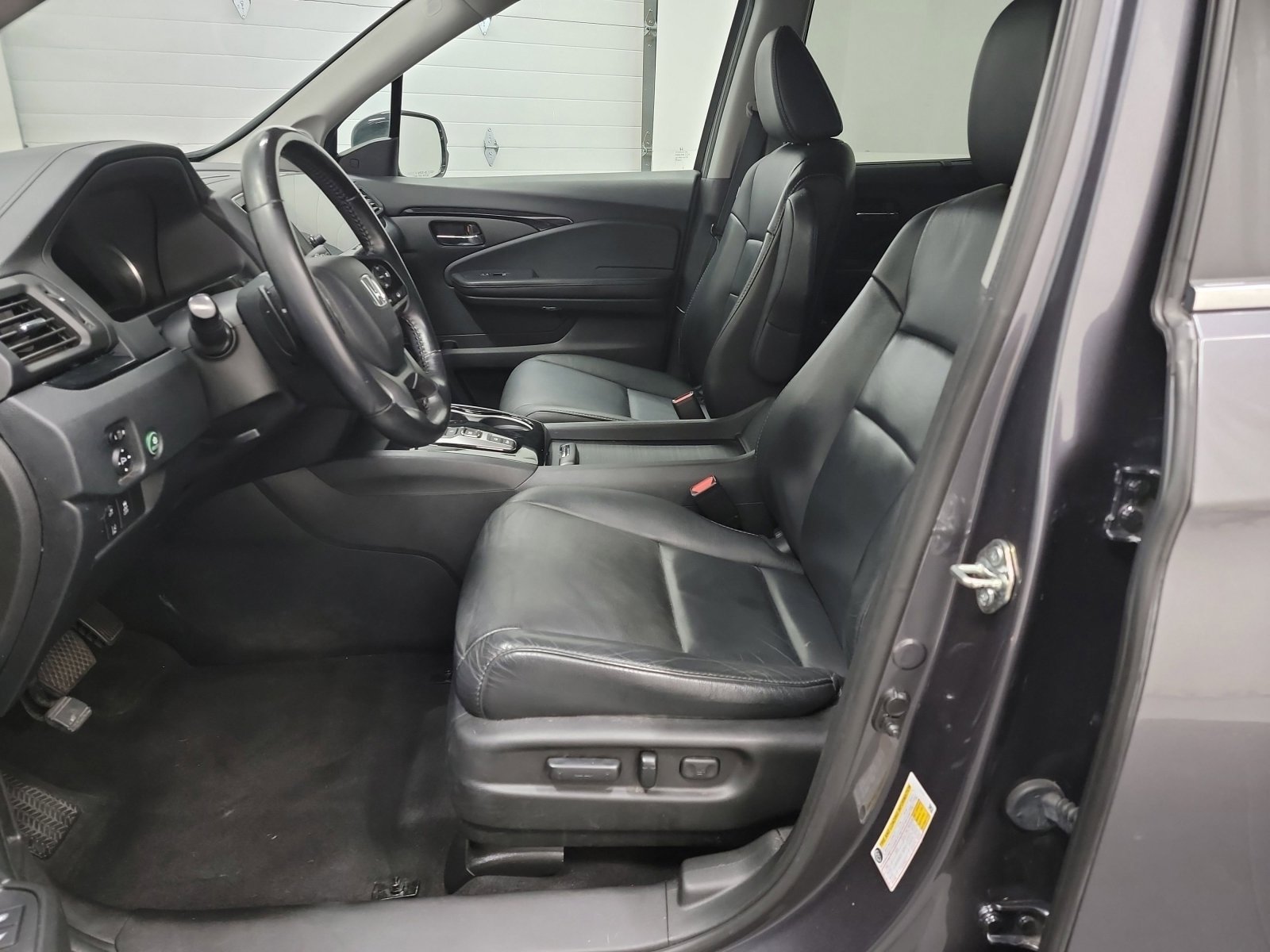 Used 2020 Honda Pilot Touring image 6