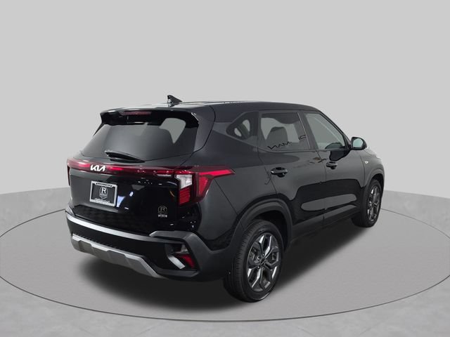 Used 2024 Kia Seltos LX AWD/4WD image 13