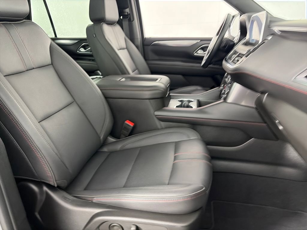 Used 2024 Chevrolet Tahoe RST w/ Luxury Package AWD/4WD image 32