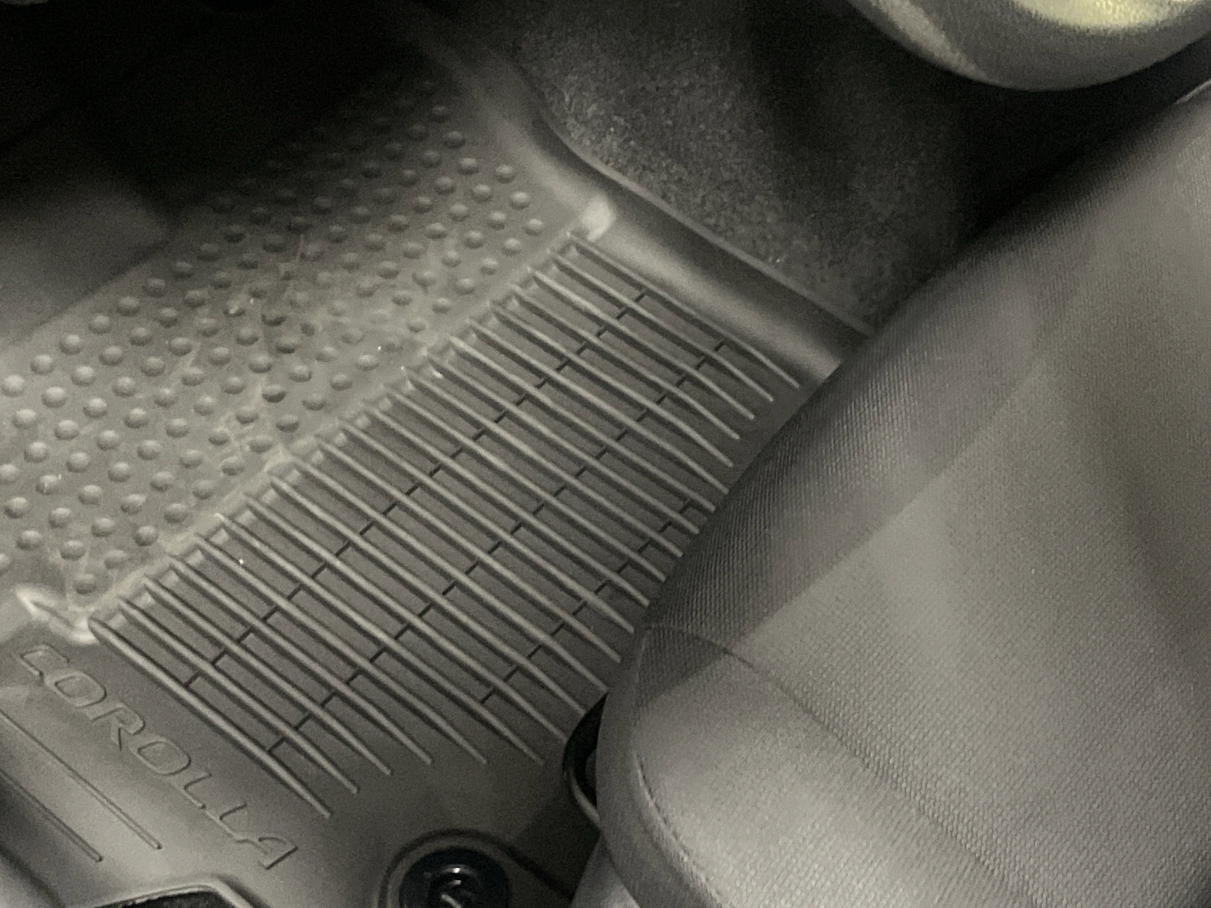 Used 2023 Toyota Corolla LE w/ LE Premium Package image 17