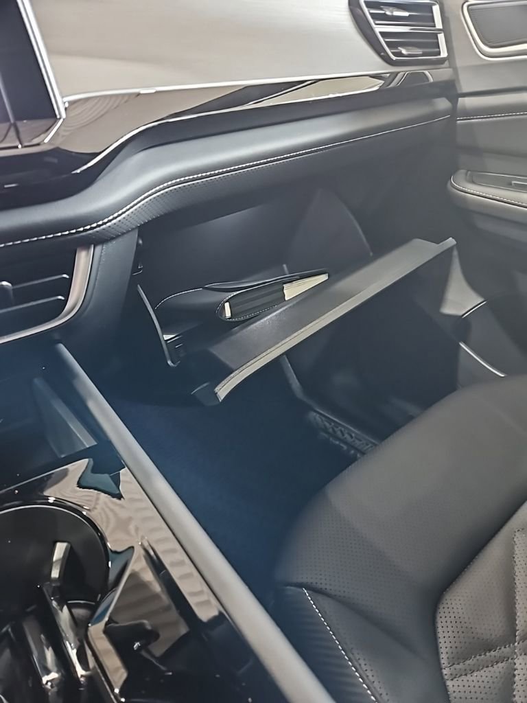 New 2026 Volkswagen Atlas Cross Sport SE image 30