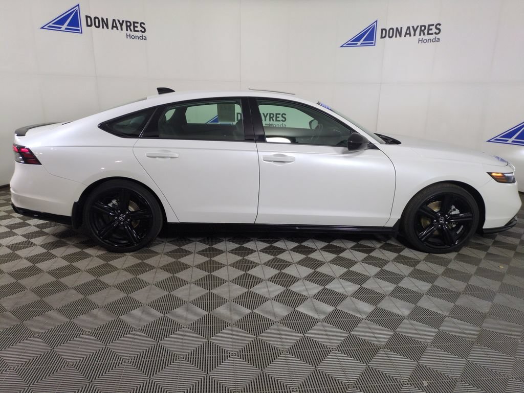 Used 2024 Honda Accord Sport image 6