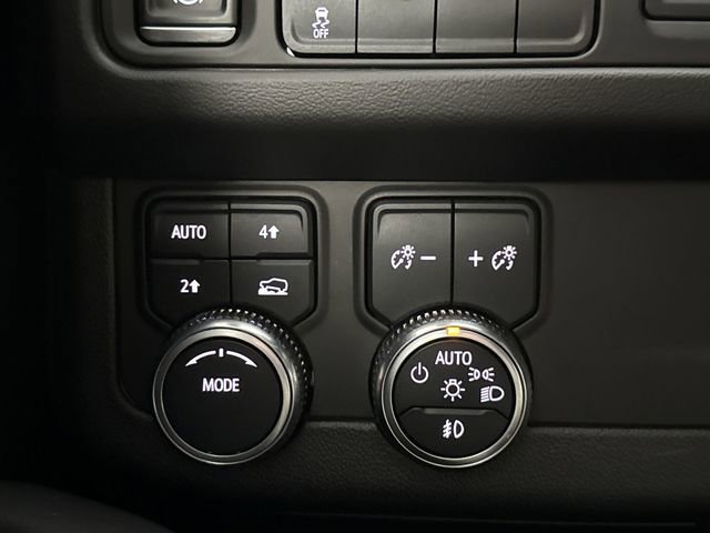 Used 2021 GMC Yukon SLT w/ SLT Luxury Package image 24