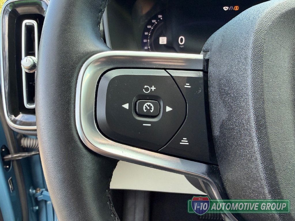 Used 2023 Volvo XC40 B4 Plus w/ Protection Package Premier FWD image 19