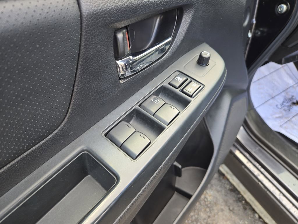 Used 2013 Subaru Crosstrek 2.0i Limited w/ Popular Pkg 2 image 13