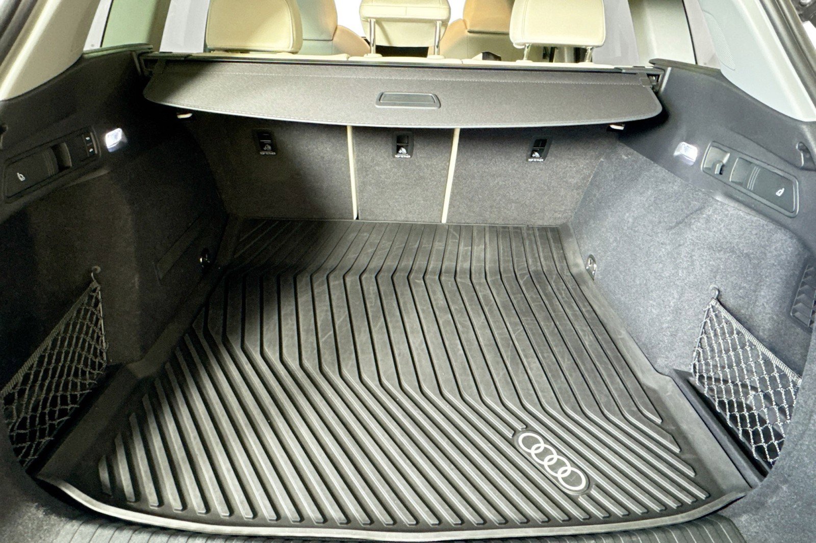 Used 2025 Audi Q6 e-tron Prestige w/ Beige Warm Weather Package image 24