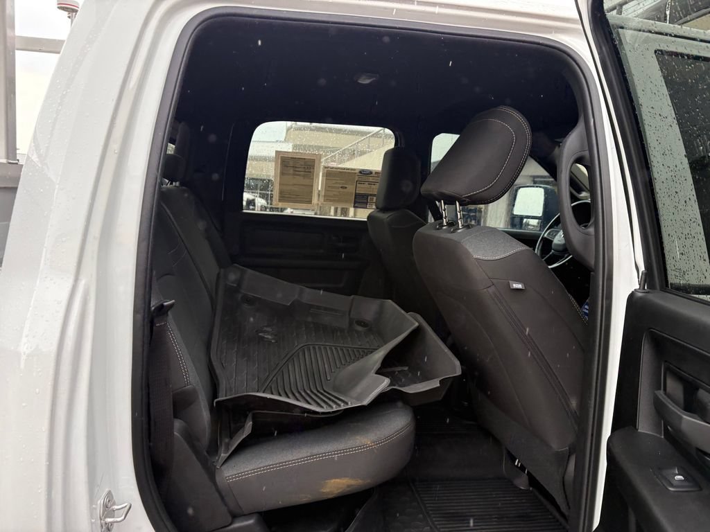 Used 2024 RAM 3500 Tradesman w/ Chrome Appearance Group AWD/4WD image 33