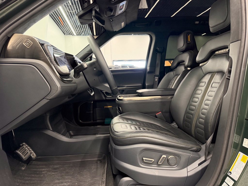 Used 2022 Rivian R1T Adventure AWD/4WD image 18