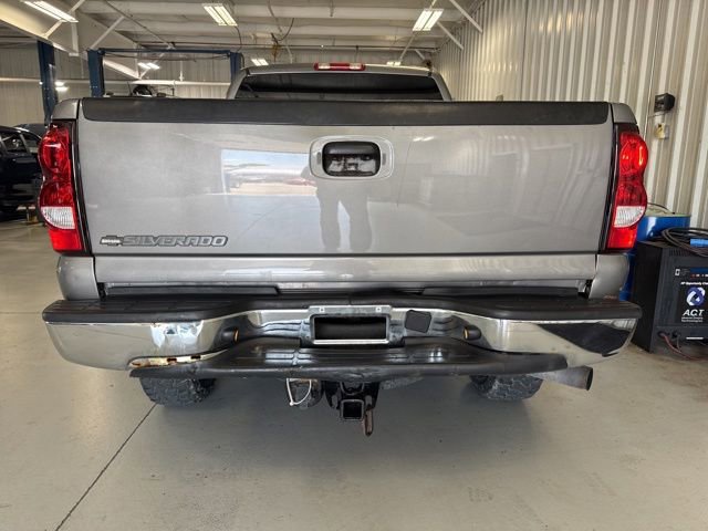 Used 2007 Chevrolet Silverado 2500 LT w/ Heavy-Duty Power Package AWD/4WD image 8