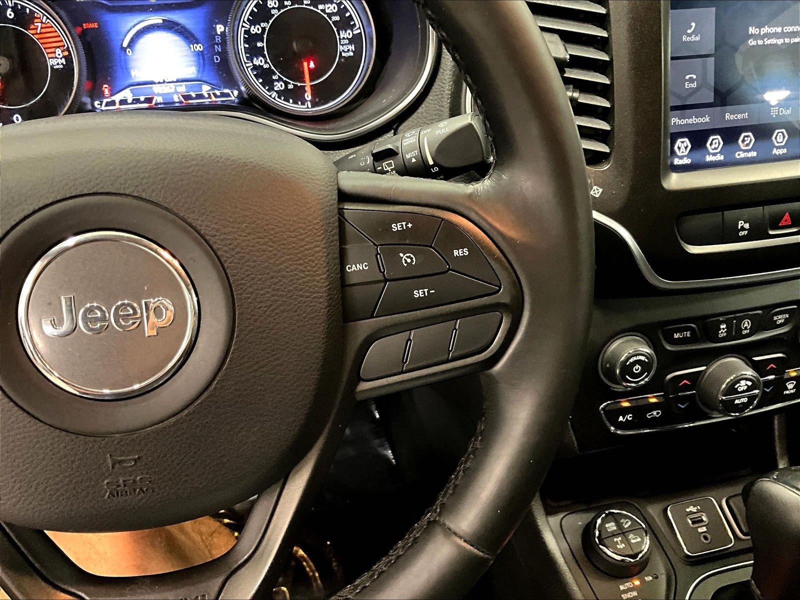 Used 2019 Jeep Cherokee Trailhawk AWD/4WD image 12