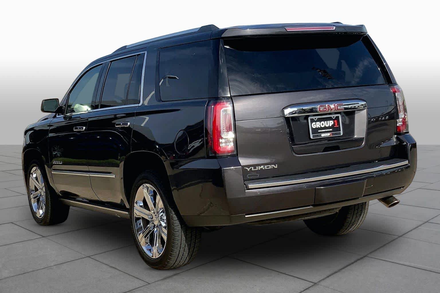 Used 2017 GMC Yukon Denali AWD/4WD image 11