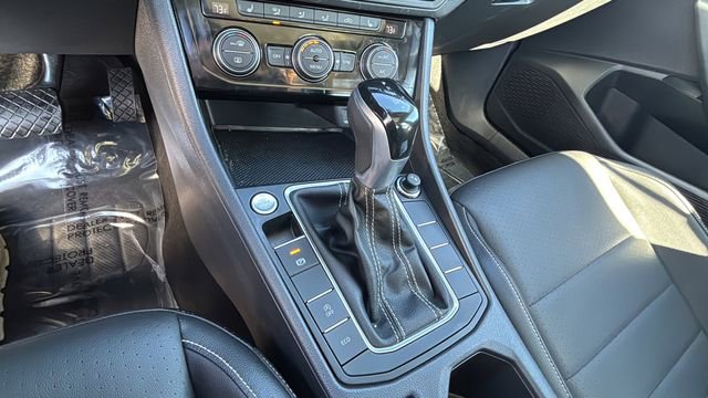 Used 2023 Volkswagen Jetta SE image 29