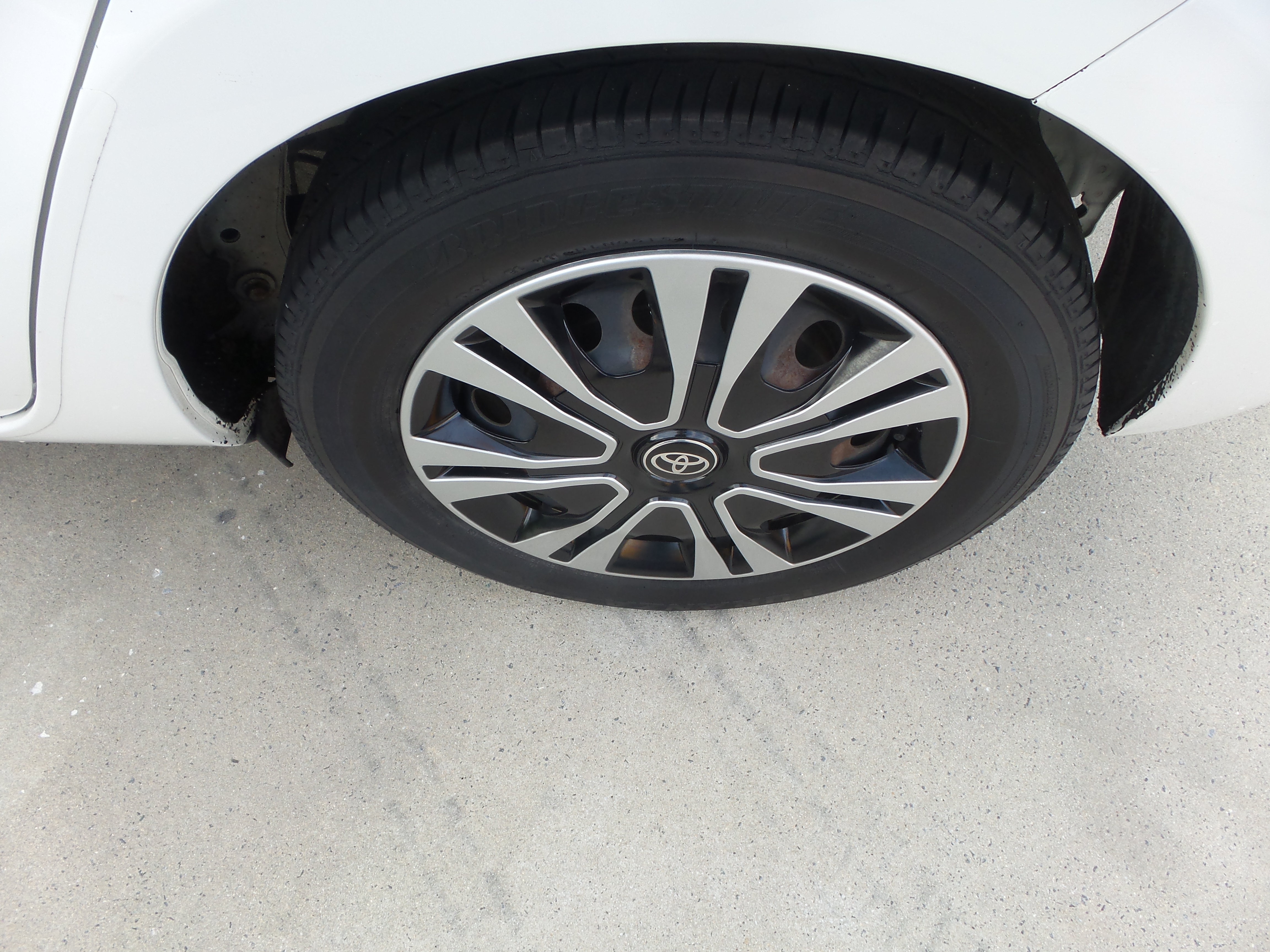 Used 2013 Toyota Prius C One FWD image 40