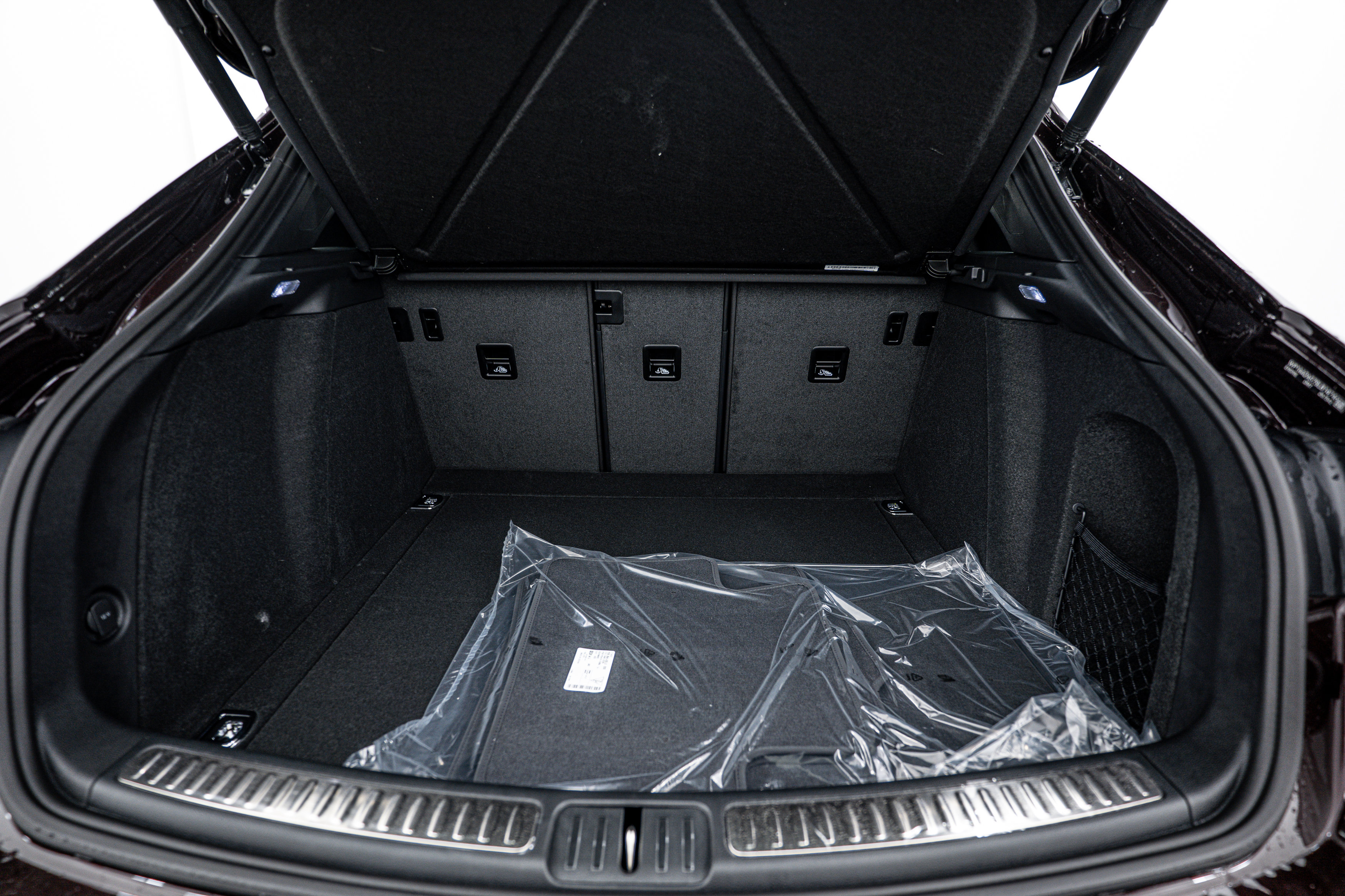 New 2025 Porsche Macan image 24