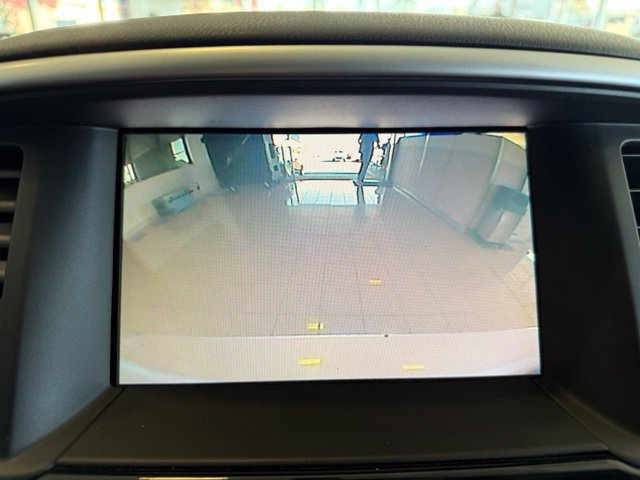 Used 2018 Nissan Pathfinder SV AWD/4WD image 14
