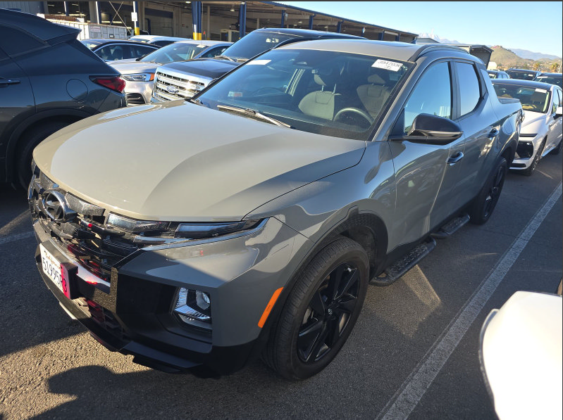 Used 2023 Hyundai Santa Cruz Night AWD/4WD image 3