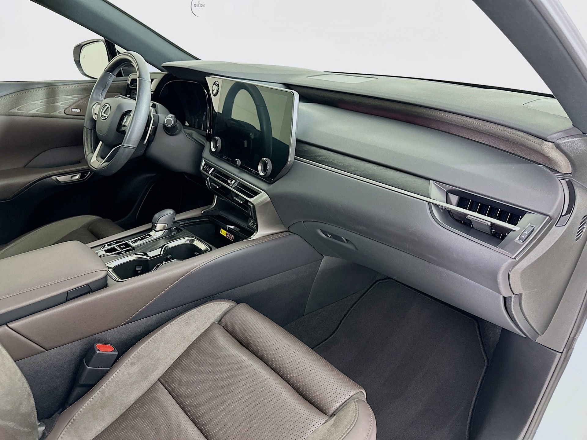 Used 2023 Lexus RX 350 FWD w/ Cold Area Package image 31