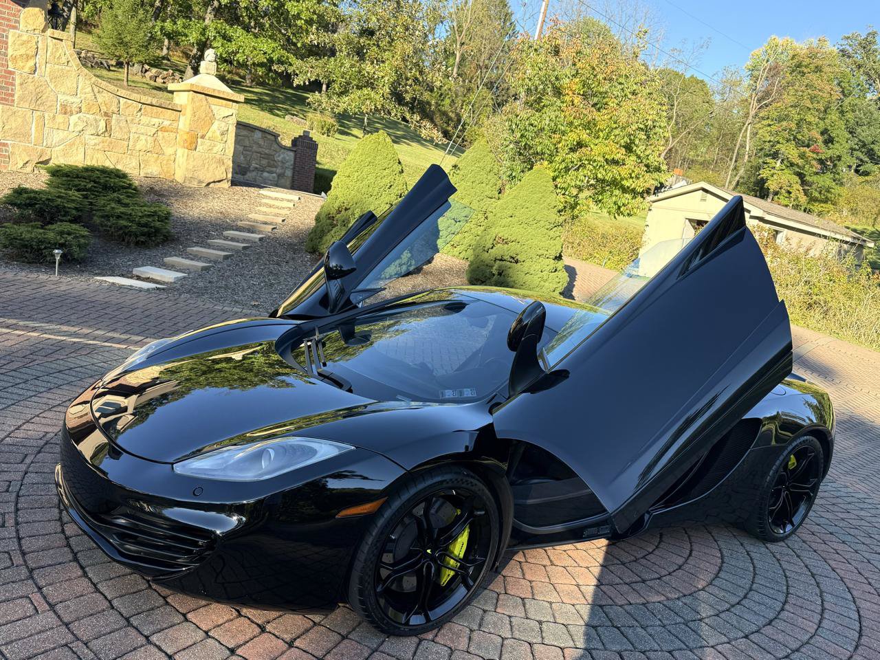 Used 2012 McLaren MP4-12C Coupe RWD image 17