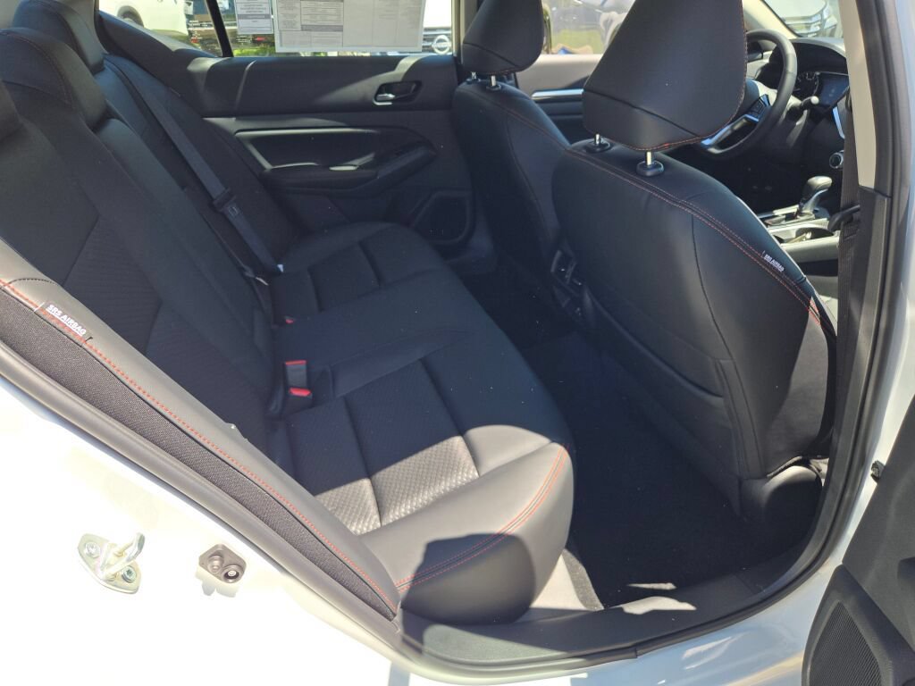 New 2026 Nissan Altima 2.5 SR FWD image 9