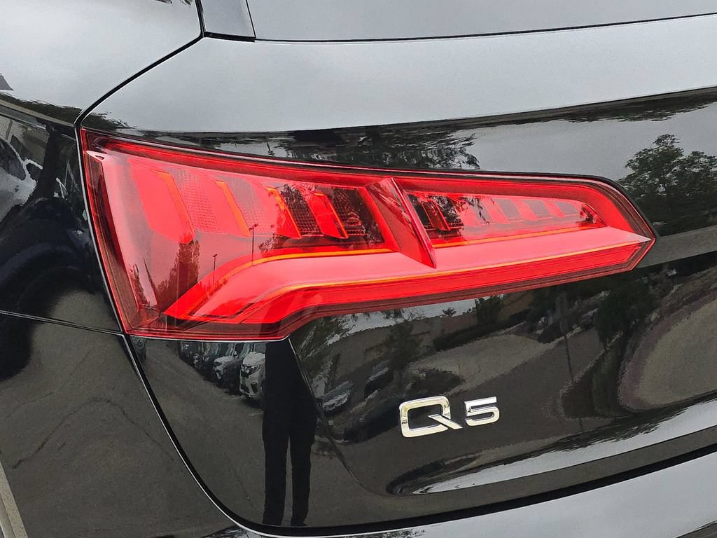 Used 2019 Audi Q5 Premium w/ Convenience Package AWD/4WD image 37